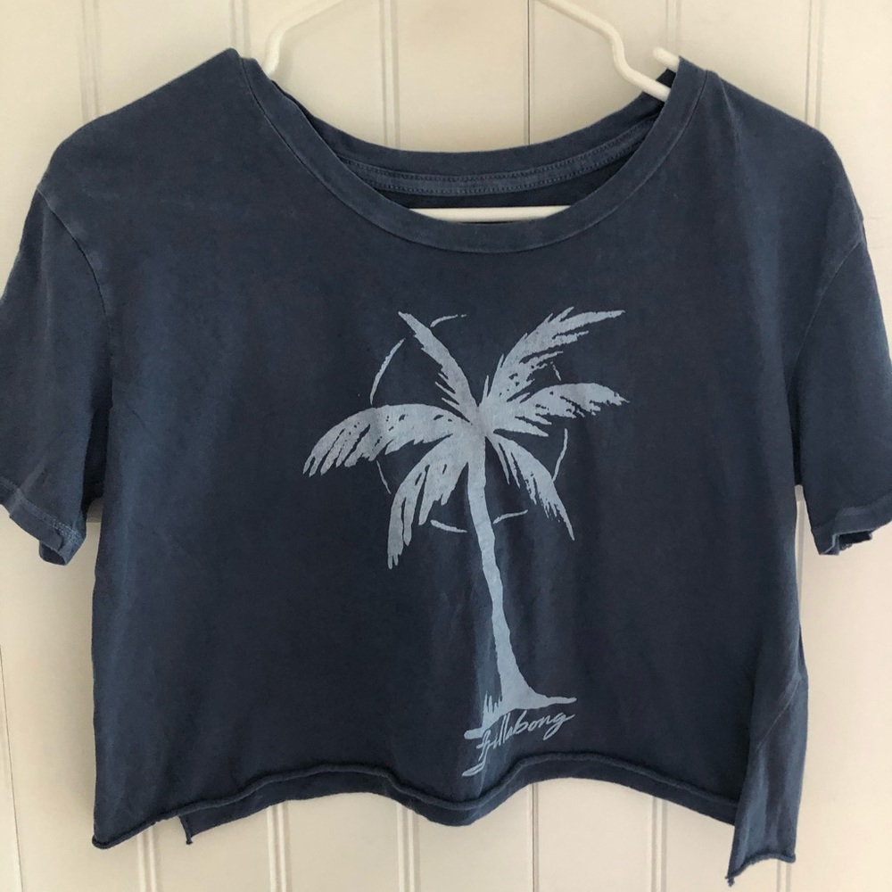 Billabong cropped tee shirt